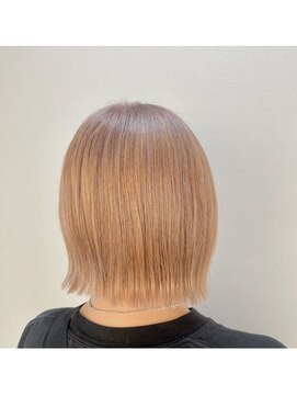 エメ(aime) 切りっぱなしボブ