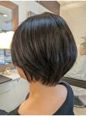  &nbsp;丸み×くびれで“首が細く見える”大人ショート
