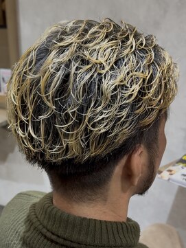 【庄内店／メンズパーマ】前回のパーマを活かしたカットのみで！