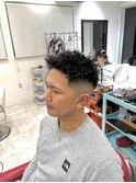 スキンフェード　ツイストピンパーマ　メンズ