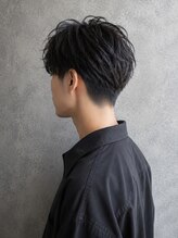 ヴィヴァーシャス(viva cious) ニュアンスパーマメンズカットビジネススタイル大人男性ワックス