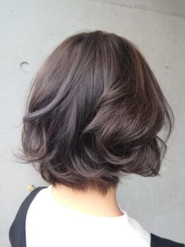 プラスティック プラスヘアーサロン(PLUSTIC +hair salon) ショートボブ