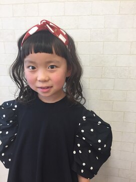 アトリエ 2.23 ドゥドゥトロワーサンテ(ATELIER 2.23 sante) ふわっとボブ×短めバング