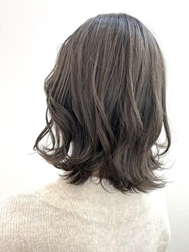 アールモンドヘア新世界 【北見】#ブリーチカラー#グレージュ#髪質改善#切りっぱなし