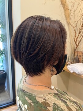 アルター(aL ter) 軽め丸みショート