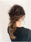 ヘアアレンジ キレイめ無造作編み込みルーズヘア ドレスお呼ばれ