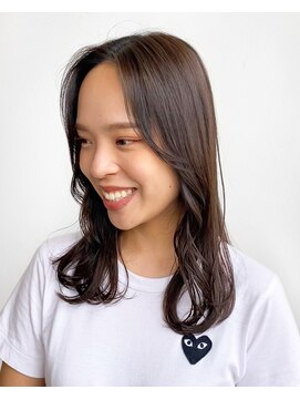 ティフ(TIF) ふんわりセミロング