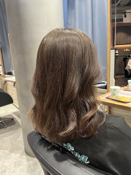 リーオオサカ(Lee Osaka) ミルクティーブラウン×東芽生