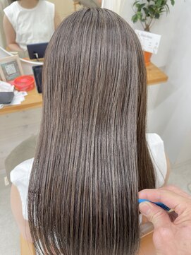 ティエル(TieLu) シークレットハイライト×白髪ぼかしカラー×外国人風