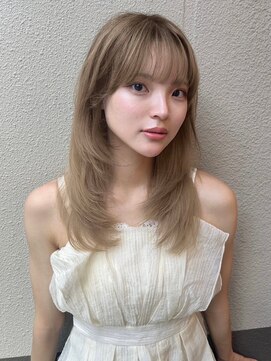 ユーフォリア 新宿通り(Euphoria) くびレイヤーエモージュケアカラー似合わせカットシアベージュ