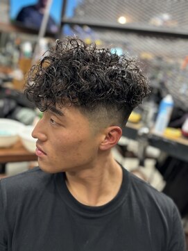 スリーセント 栄(3/cent) スペインカール