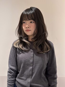 マイル 渋谷(mile) ホワイトベージュインナーカラー×レイヤーカット