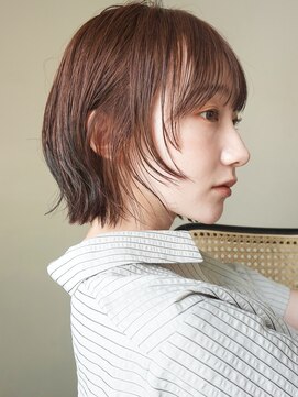 ディッセンバー 神宮前(December) ミニボブ小顔ブラウン切りっぱなしボブ外はねボブ渋谷原宿神宮前