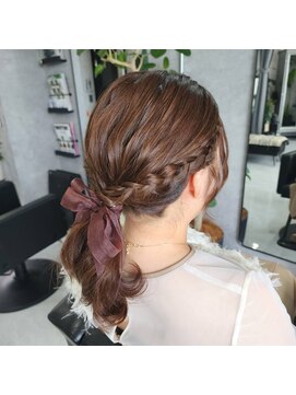 エステラ(ESTELA) シンプルポニー