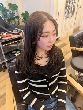 ラフィーチ バイ シウン(Ra-Ffichi by siun.) レイヤーカット×オリーブ