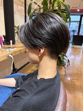 チャンピオン 刈り上げショート