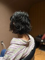 インザヌーク(INN the neuk)&nbsp;くせ毛を生かしたパーマのナチュラルボブ