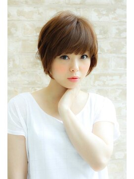 ワゴンバイアフロート(Wagon by afloat) 小顔似合わせカットで大人可愛い耳かけショート