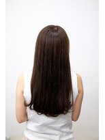 バングス(bangs)&nbsp;秋の匂い漂わせる脱アッシュ系カラー。