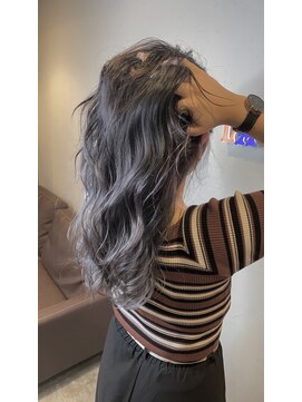 エルエードラゴ(LA DORAGO) 暗髪からホワイトカラーグラデーションカラー♪♪