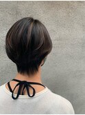 小顔みせ★暗髪×大人かわいい前下がりナチュラルショート