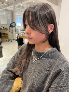 レイラバイアフロート 吉祥寺(Lila by afloat) エギョモリ顔まわりハッシュカットウルフ