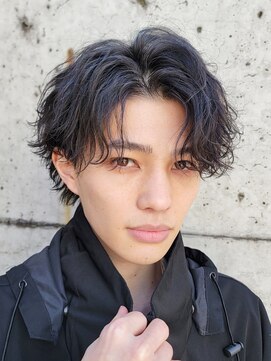 フィフス 名駅(fifth) 中華ヘアセンターパートガイルヘアツイストスパイラルパーマ名駅