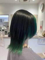 アズールサン 草加西口店(azule-sun)&nbsp;ウルフカット,エメラルドグリーン,デザインカラー【草加】