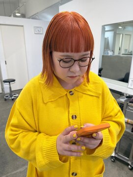 ジーナ オモテサンドウ(XENA) ほんのりピンクオレンジ×ワイドバングボブ