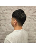 グレイスフル バーバープラチナム 六本木店(Graceful Barber platinum) 夏におすすめ爽やかさのあるツーブロックショートスタイル