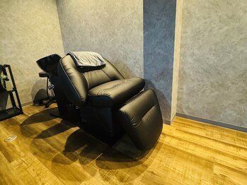 エイルバイスイッチ(AIL by Switch)の写真/『平日21:00まで営業！』掛川駅から徒歩2分☆お仕事帰りにも最適◎ライフスタイルに合わせて通えるサロン！