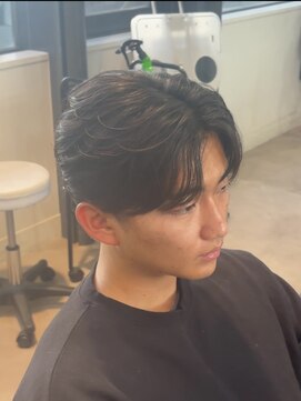 アウラ(AURA) フェザーショート/フェザーパーマ/ラウンドマッシュ/ショート