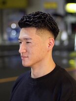 キングスマントーキョー カットクラブ 中野(KINGSMAN TOKYO CUTCLUB)&nbsp;ニュアンスパーマ/ツイストスパイラル/フェード[中野/MEN'S]