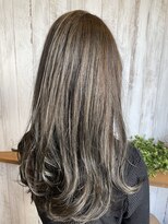 エニ(eni)&nbsp;《eni》アンニュイミントグレージュ×レイヤー