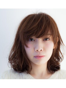 カルテ(karte) シンプルセミロング