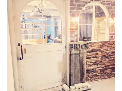 ブリック(BRICK)の写真