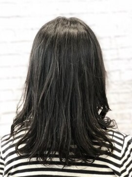 ミーティア バイ クアトロ(Meteor By QUATRO) クールなアッシュ