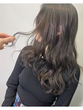 アミヘアーサプライ(AMI Hair Supply) パールグレー/シルバー/グレージュ/波巻き/ロングヘアー