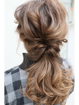 プレゴ(plego) ローポニー(plego.arai)