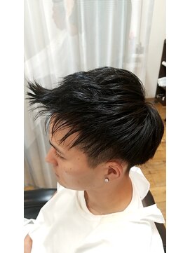 ティーズバーバー 亀有店(T's BARBER) ジェットモヒカン風