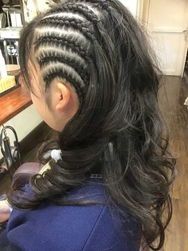 サロン ド アイ ソレイユ(Salon de i Soleil) コーンロウハーフ＆巻き髪スタイル！