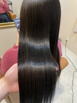 ニィ(2iee.)&nbsp;ツヤツヤ縮毛矯正