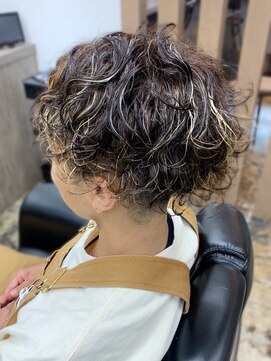 ヘアーコレクション グロース(HAIR COLLECTION Growth) 20代30代メンズツイストパーマ束感ハイライトショート