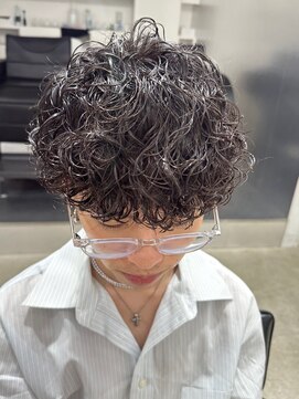 フィフス 名駅(fifth) 強めのカール感で作るプードルパーマ×刈り上げマッシュ