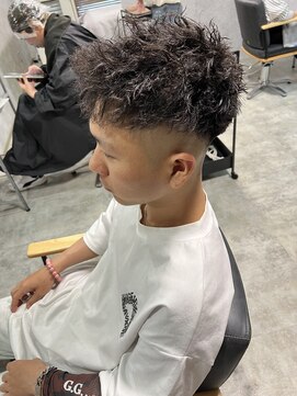 ヘアメイク リヴ(Hair Make Liv) フェード＋ツイスト