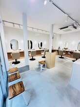 トーンバイダブルエイチ(Tone by WH)