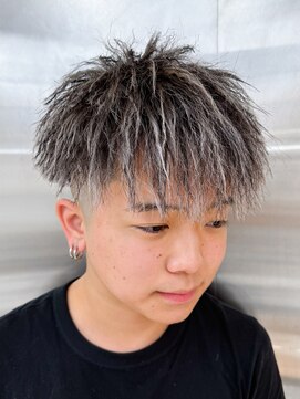 ルーシー 渋谷(LUCEY) ツイストマッシュホワイトメッシュパイルツイストパーマ