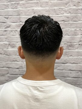 グレイスフル バーバープラチナム 六本木店(Graceful Barber platinum) フェードアップバングワイルドショート