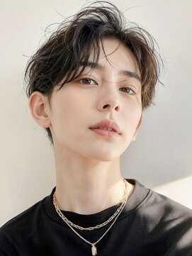 メンズ　カット　20代30代40代　フェザーパーマ　センターパート