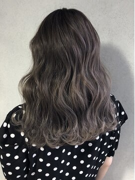 ヴァーブ(VAAB) 淡いシルクグレージュ